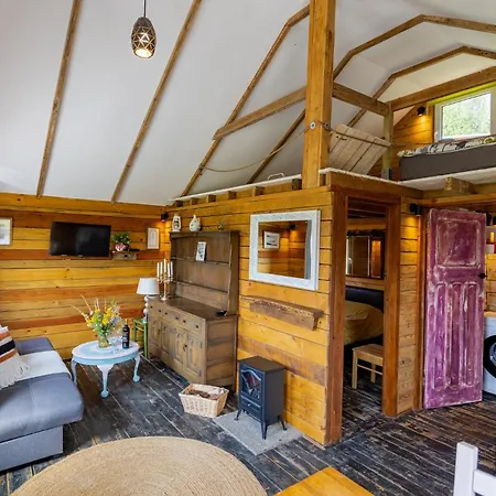 Sunset Holidays - Boska Nora Dağ evi Komarno