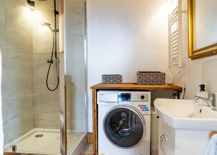 Sunset Holidays - Boska Nora Chalet Komarno